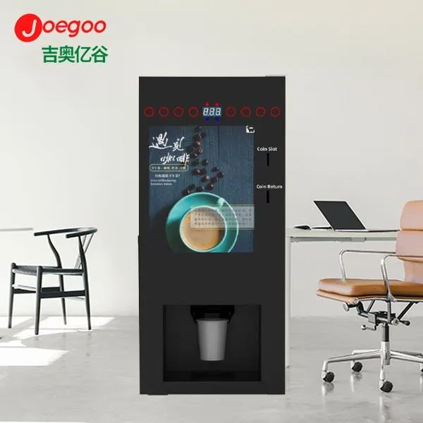 거품이 있는 커피 머신