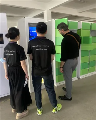 독일 고객이 추가 협력을 위해 우리 공장을 방문했습니다.